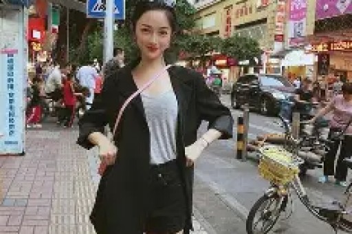 谢娜彻底塌房！这次张杰也救不了她